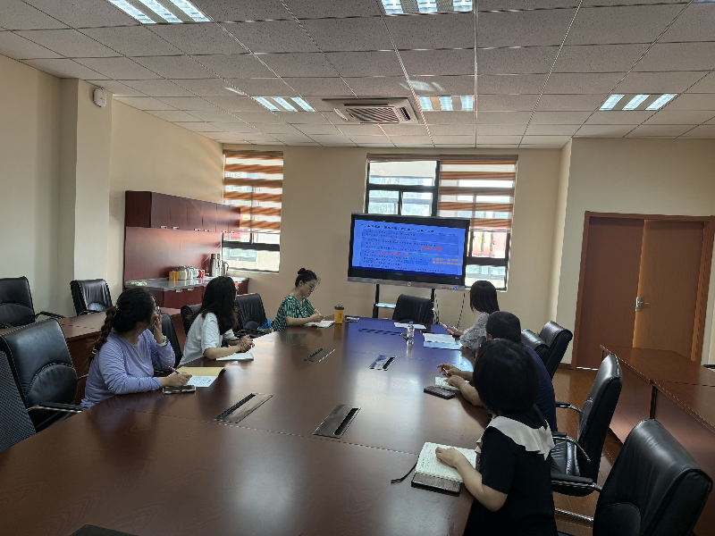 凝心研教学 聚力新征程——综文组新学期工作会议